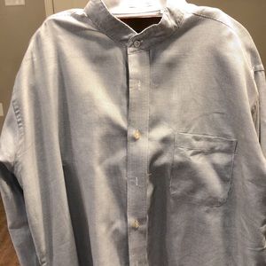 Peter Millar dress shirt with a banded collar.  17.5 with a sleeve size of 34.